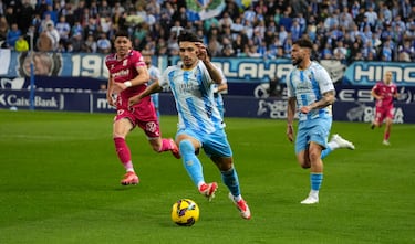 El Málaga gana sin brillantez a un Tenerife sentenciado