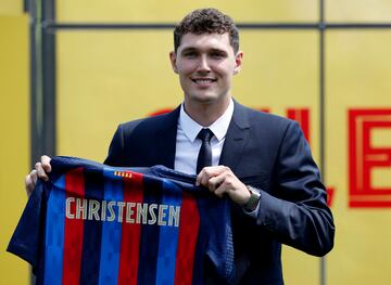Andreas Christensen durante la presentación. 