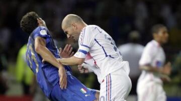 Zinedine Zidane pasa a la historia por darle un cabezazo en el pecho a Marco Materazzi en plena final de la Copa del Mundo de Alemania 2006.