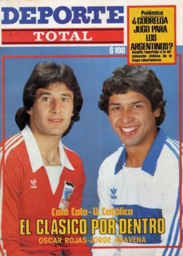 En la previa de un duelo entre Colo Colo y Universidad Católica, Jorge Aravena en la portada de la revista Deporte Total junto a Oscar Rojas.