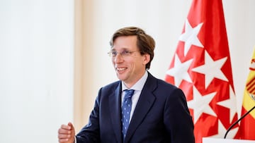 El alcalde de Madrid, José Luis Martínez-Almeida, durante su reunión con la presidenta de la Comunidad de Madrid, Isabel Díaz Ayuso, para firmar un convenio sobre los servicios del Comedor Social de la calle Canarias en Madrid, en la Real Casa de Correos, a 19 de enero de 2023, en Madrid (España). Se trata de un convenio para la colaboración y coordinación de ambas administraciones sobre los servicios del Comedor Social de la calle Canarias en Madrid, uno de los cuatro que gestiona el Gobierno autonómico destinados a la población vulnerable de la región.
19 ENERO 2023;FIRMA;CONVENIO;COMEDOR SOCIAL;COLABORACIÓN;COORDINACIÓN;ADMINISTRACIONES;GOBIERNO;POBLACIÓN;VULNERABLE
Carlos Luján / Europa Press
19/01/2023