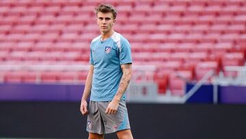 Barrios, roto: una lesión muscular le deja un mes fuera