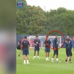 Mbappé mass mocking after naughty Neymar nutmeg
