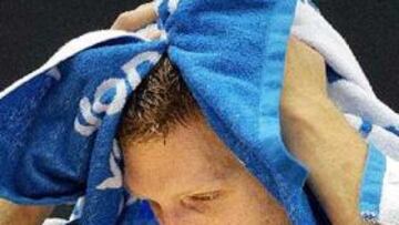 <b>RESIGNADO. </b>El alemán Dirk Nowitzki, después de la victoria de España.