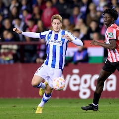 La Real avanza con lo justo ante la UD Logroñés