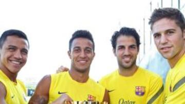 <b>TRADICIÓN. </b>Como ocurre cada año, los cuatro debutantes del Trofeo (Alexis, Thiago, Fàbregas y Fontàs), posaron con la copa.