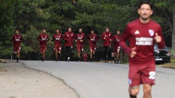 River empezó a moverse con pelota en el Sur