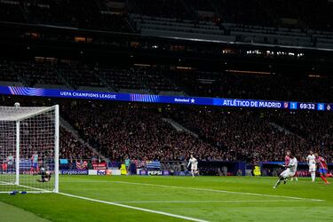 Vinicius falló un penalti en el Metropolitano, sumando otro capítulo negativo a su historial en los derbis, en los que solo ha logrado un gol en 17 encuentros. Este fallo rompió una racha de 22 años sin que el conjunto blanco fallara un penalti en los derbis.