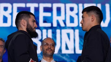 Boxing - Artur Beterbiev & Dmitry Bivol Press Conference - Old Billingsgate, London, Britain - September 25, 2024 Artur Beterbiev and Dmitry Bivol go head to head during the press conference Action Images via Reuters/Andrew Couldridge