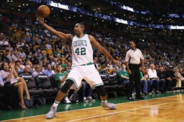 6. Al Horford (Boston Celtics) - 26,540,100 (vía Hoopshype).