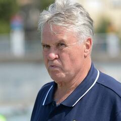 Hiddink cree que hay futbolistas del Tri Sub 22 para el PSV