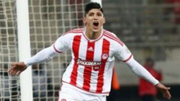 Alan Pulido anotó en nueva victoria del campeón griego