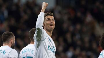 GRAF5646. MADRID, 18/03/2018.- El delantero portugu&eacute;s del Real Madrid Cristiano Ronaldo celebra tras marcar el cuarto gol ante el Girona, durante el partido de Liga en Primera Divisi&oacute;n que est&aacute;n disputando esta noche en el estadio San