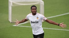 Kondogbia, con el Valencia.