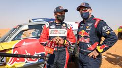 Al Attiyah y Peterhansel en el Dakar 2021.