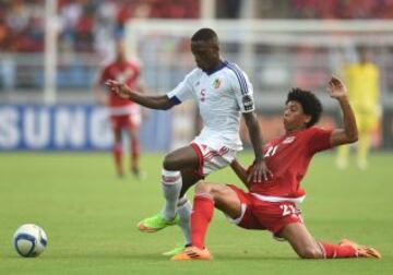 Arnold Bouka Moutou y Carlos Mosibe 