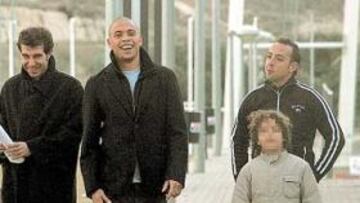 <b>CANSANCIO, PERO 'BUEN ROLLO'. </b>En la sesión de ayer, los jugadores del Real Madrid denotaban cara de cansancio. Sin embargo todo fueron bromas, incluidas las de un Ronie feliz.