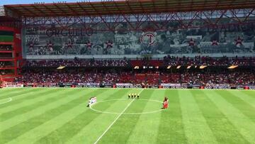Barras en Toluca no respetaron minuto de silencio por Barcelona
