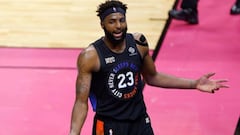 New York Knicks center Mitchell Robinson is appealing to the public to help him locate his missing father, who was last seen on Feb. 11.