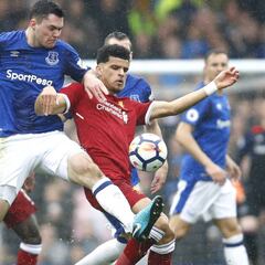 El Liverpool sestea en el derby antes de la batalla contra el City