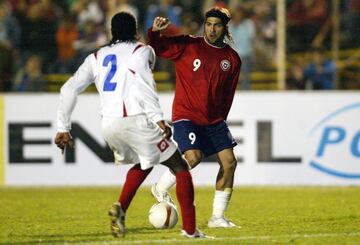 El segundo partido fue en Talca, cuando la Roja igualó 1-1 con Costa Rica. Reinaldo Navia abrió la cuenta tras asistencia de Humberto Suazo, mientras que Rolando Fonseca anotó el gol mil de la selección Tica para el empate.