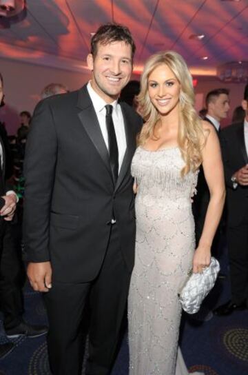 Nacida y criada en Texas, no es de extra?ar que Candice Crawford acabara siendo la esposa del quarterback de los Dallas Cowboys. Candice es licenciada en periodismo y trabaj車 para las filiales de la NBC en Missouri, donde estudi車 la carrera, y de la CBS en Texas. Fue Miss Misouri en 2008 y particip車 en el Miss Am谷rica de ese mismo a?o, quedando entre las diez primeras. Est芍 casada con Tony Romo desde 2011, con quien tiene dos hijos: Hawkins Crawford y Rivers.