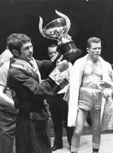 El 6 de marzo de 1969 en Barcelona, Pedro Carrasco vence al noruego Tore Magnussen por K.O. y retiene su corona continental.
