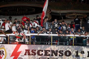 Rayo Vallecano celebrate top flight return