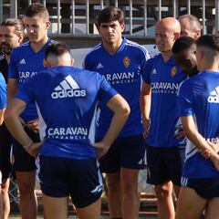 Iván Azón es baja y Zapater entra en la convocatoria