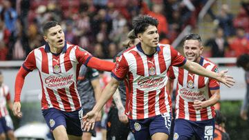 Juega 1000 pesos y gana 24,850 en Caliente con la Liga MX