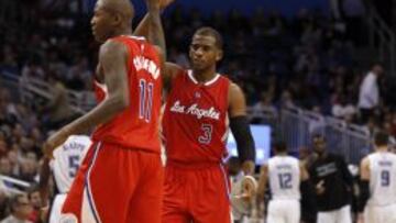 Chris Paul y Jamal Crawford &#039;chocan esos cinco&#039;.