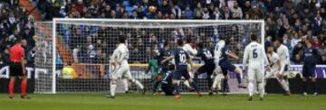 Sergio Ramos marca el 1-0.