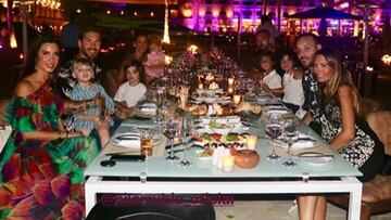 Sergio Ramos y Pilar Rubio con sus tres hijos, con la hermana de Ramos y su respectiva familia y con una pareja de amigos durante sus vacaciones de verano del 2019 en Hurgada, Egipto.