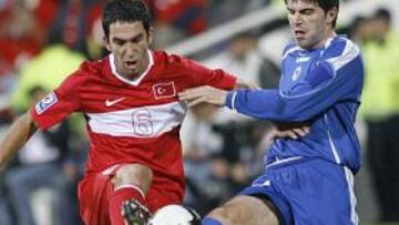 Turquía remonta y se mantiene a la estela de España