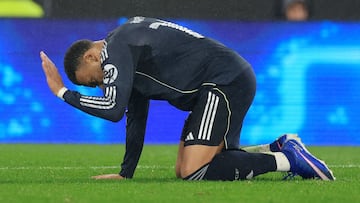 Real Madrid fell against Benfica and will now play in the playoff round of the Champions League.