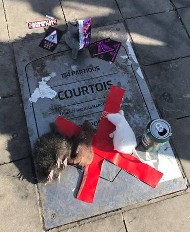 Thibaut Courtois' name 'erased' outside Wanda Metropolitano