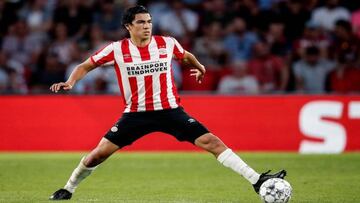 Erick Gutiérrez vive mal momento con el PSV