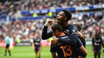 Elye Wahi celebra un gol con el Montpellier.