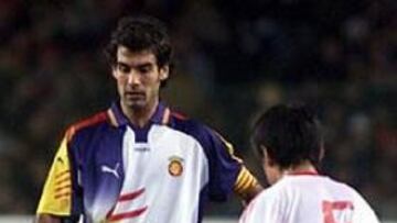 <b>GUARDIOLA EL MÁS ACLAMADO.</b> Guardiola cuajo un buen encuentro a pesar de que en su equipo está siendo un habitual del banquillo.