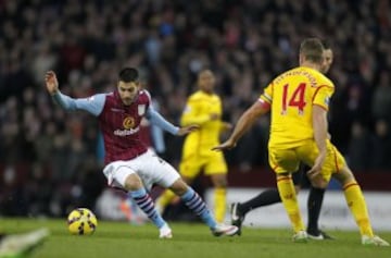 Aston Villa - Liverpool 
Jordan Henderson y Carles Gil