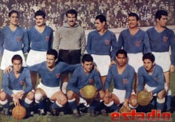 1955: Los azules aún utilizaban el short blanco en su uniforme, pero nunca cambiando el azul y la U roja. 