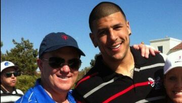 Brian Murphy (izquierda), con Aaron Hernandez en 2012.