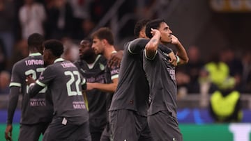 Soccer Football - Champions League - AC Milan v Club Brugge - San Siro, Milan, Italy - October 22, 2024 AC Milan's Tijjani Reijnders celebrates scoring their second goal with teammates REUTERS/Claudia Greco