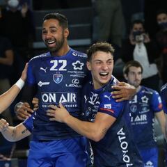 Melvyn Richardson prepara la maletas para jugar en el Barça