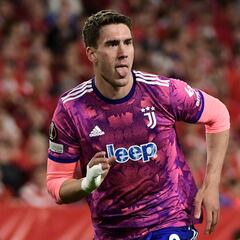 “Hay tres equipos que han presentado una oferta por Vlahovic”