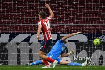 1-1. Marcos Llorente celebró el tanto del empate de los colchoneros.