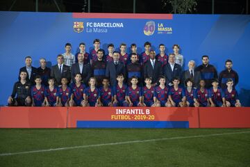 Equipo del FC Barcelona infantil B masculino.