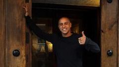 "Mientras juegue, no quiero oír hablar de homenajes..."