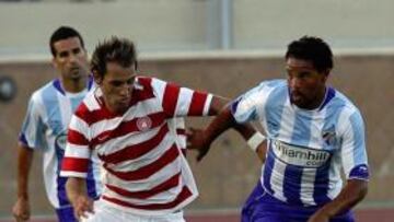 <b>DISPUTADO. </b>Eliseu corre con el balón durante el partido.