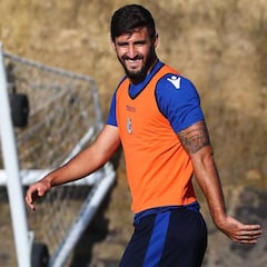 Cesión de Raúl Navas a Osasuna con compra obligatoria